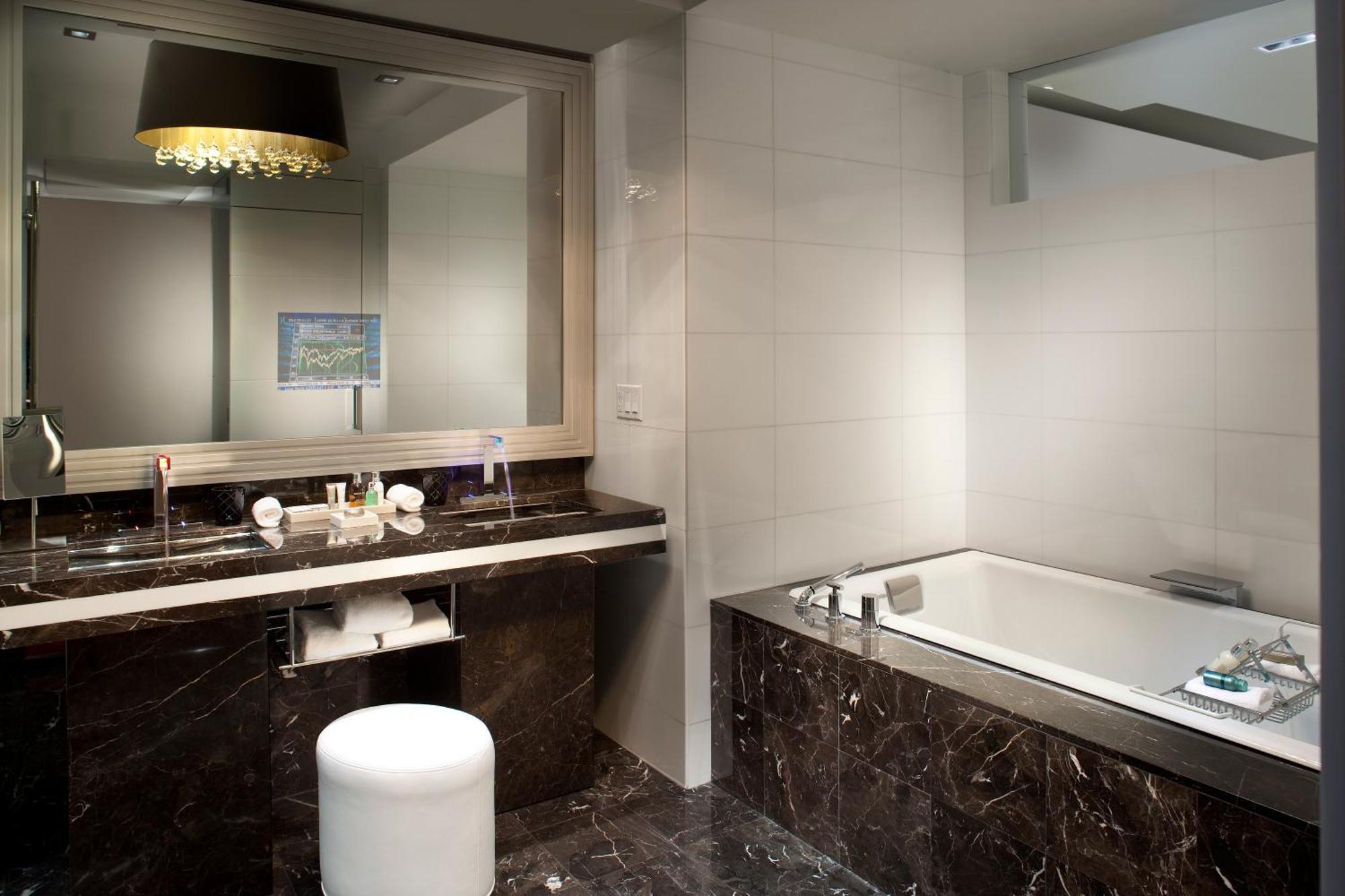 Hotel Beaux Arts, Autograph Collection Miami Bagian luar foto